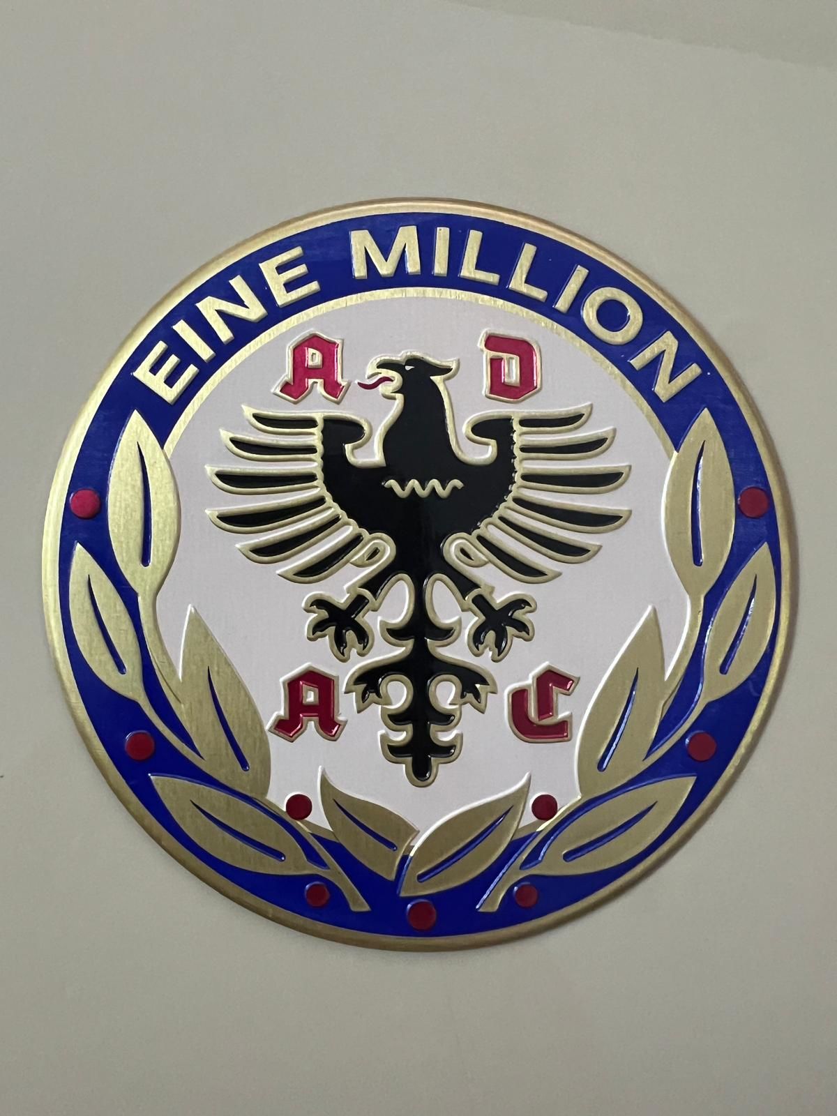 Eine million krom aksesuar