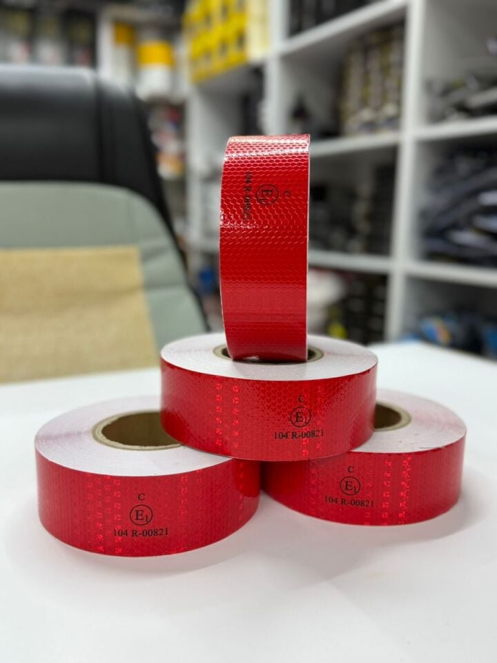 Fosforlu Reflektör Kırmızı Şerit-50m