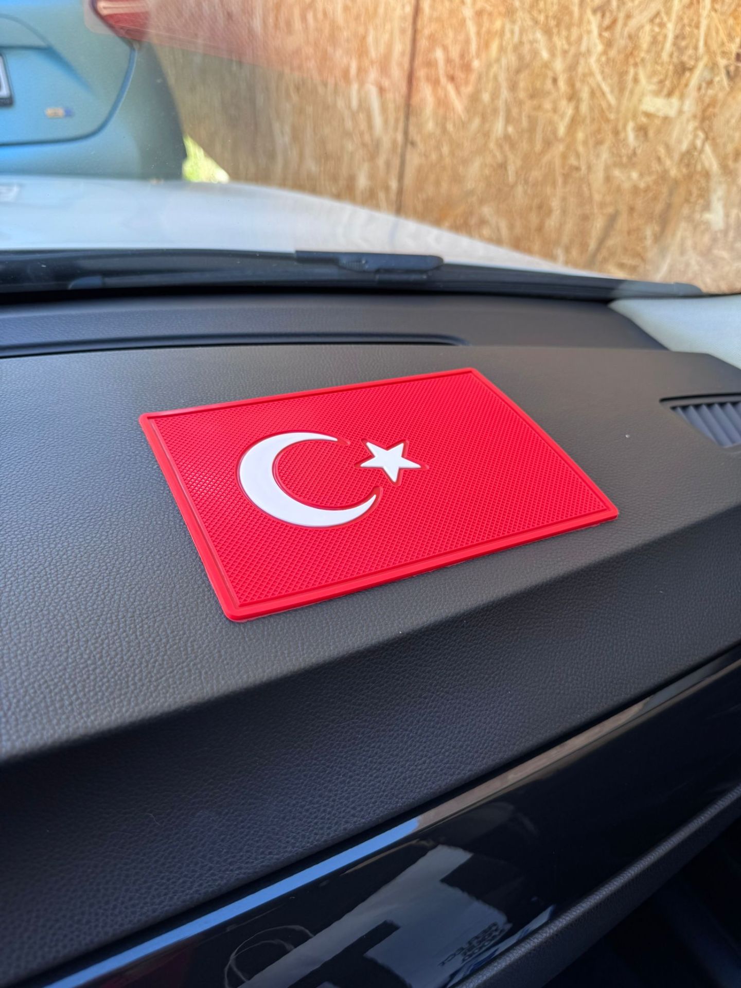 Ay yıldız torpido üstü kaydırmaz ped
