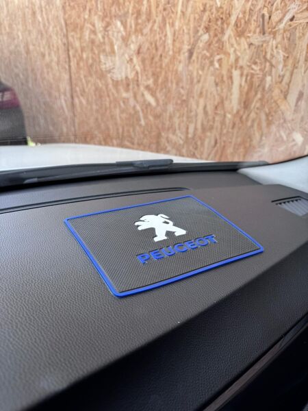 Peugeot torpido üstü kaydırmaz ped