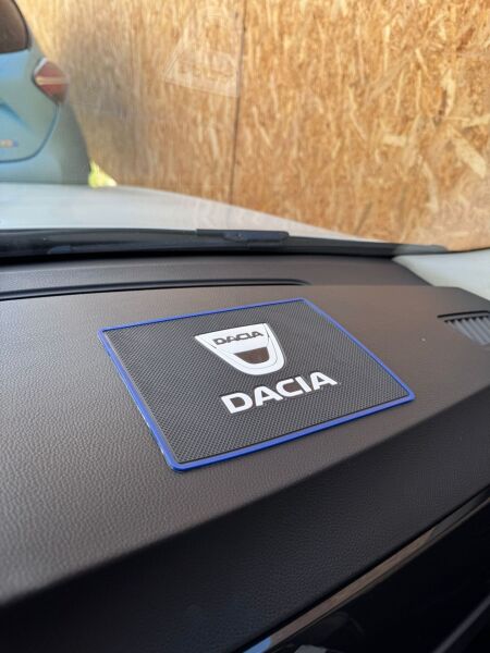 Dacıa torpido üstü kaydırmaz ped