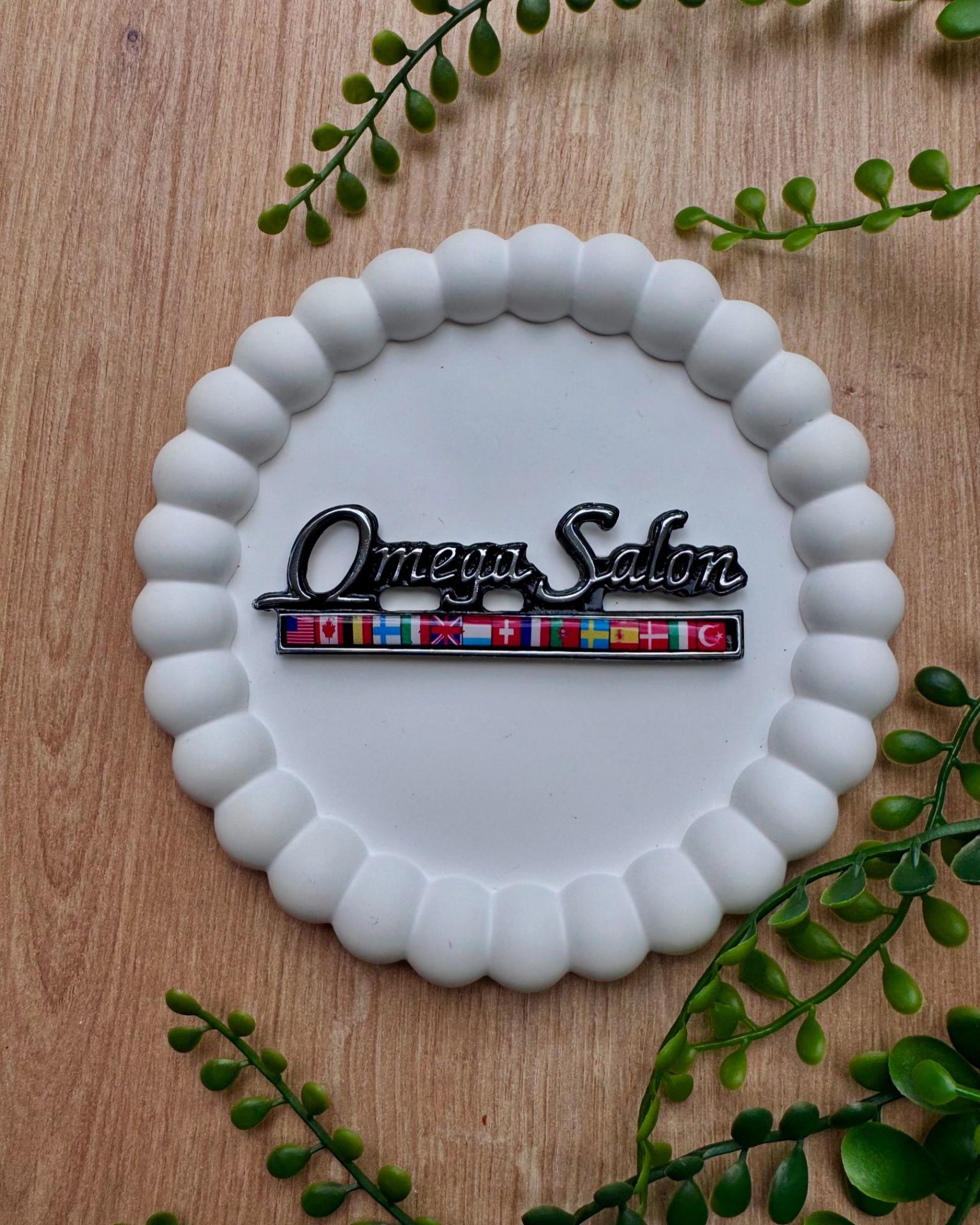 Omega salon Metal Arma