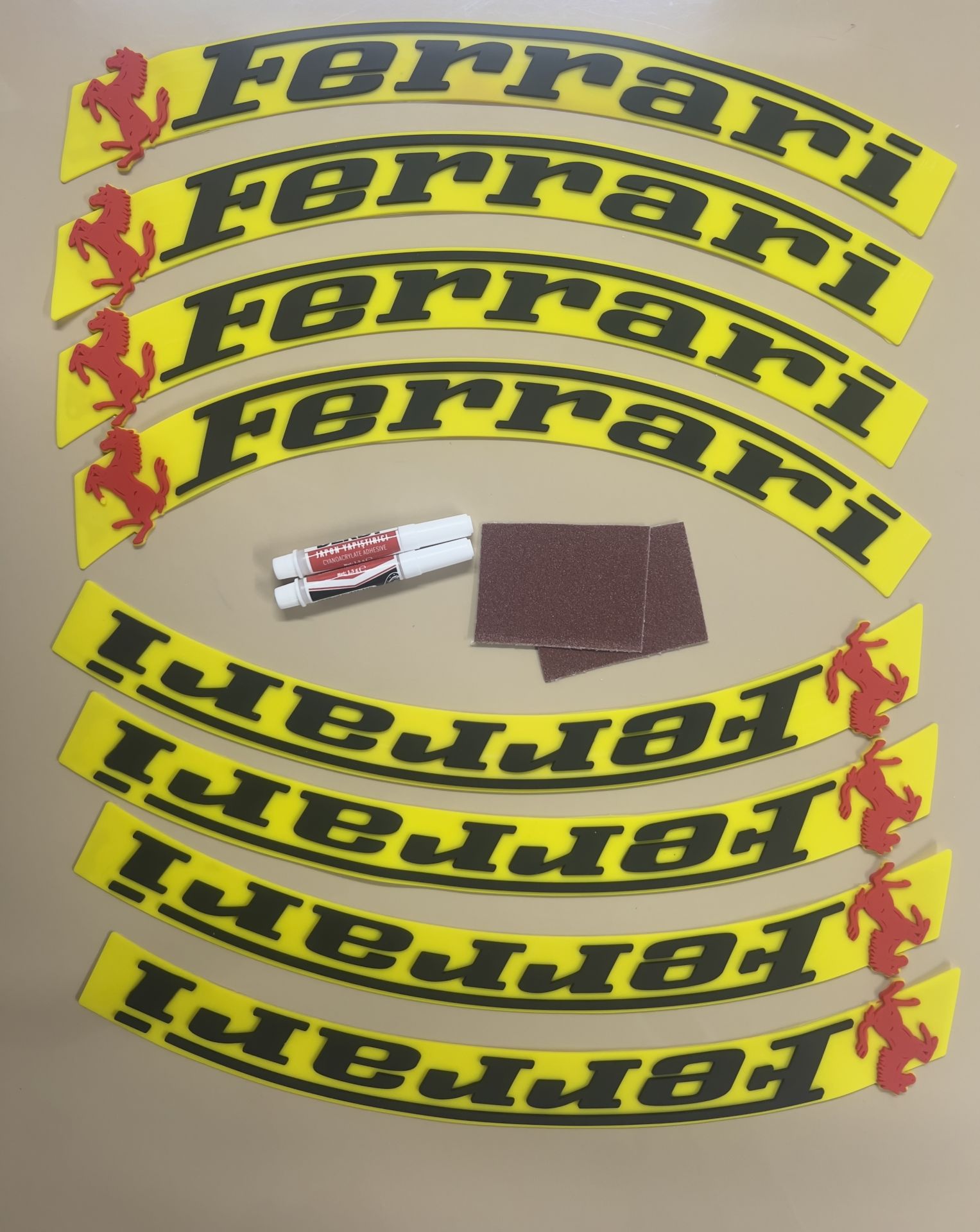 Ferrari Lastik Yazısı (sarı)