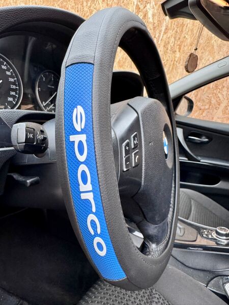 Sparco yazı detaylı direksiyon kılıfı