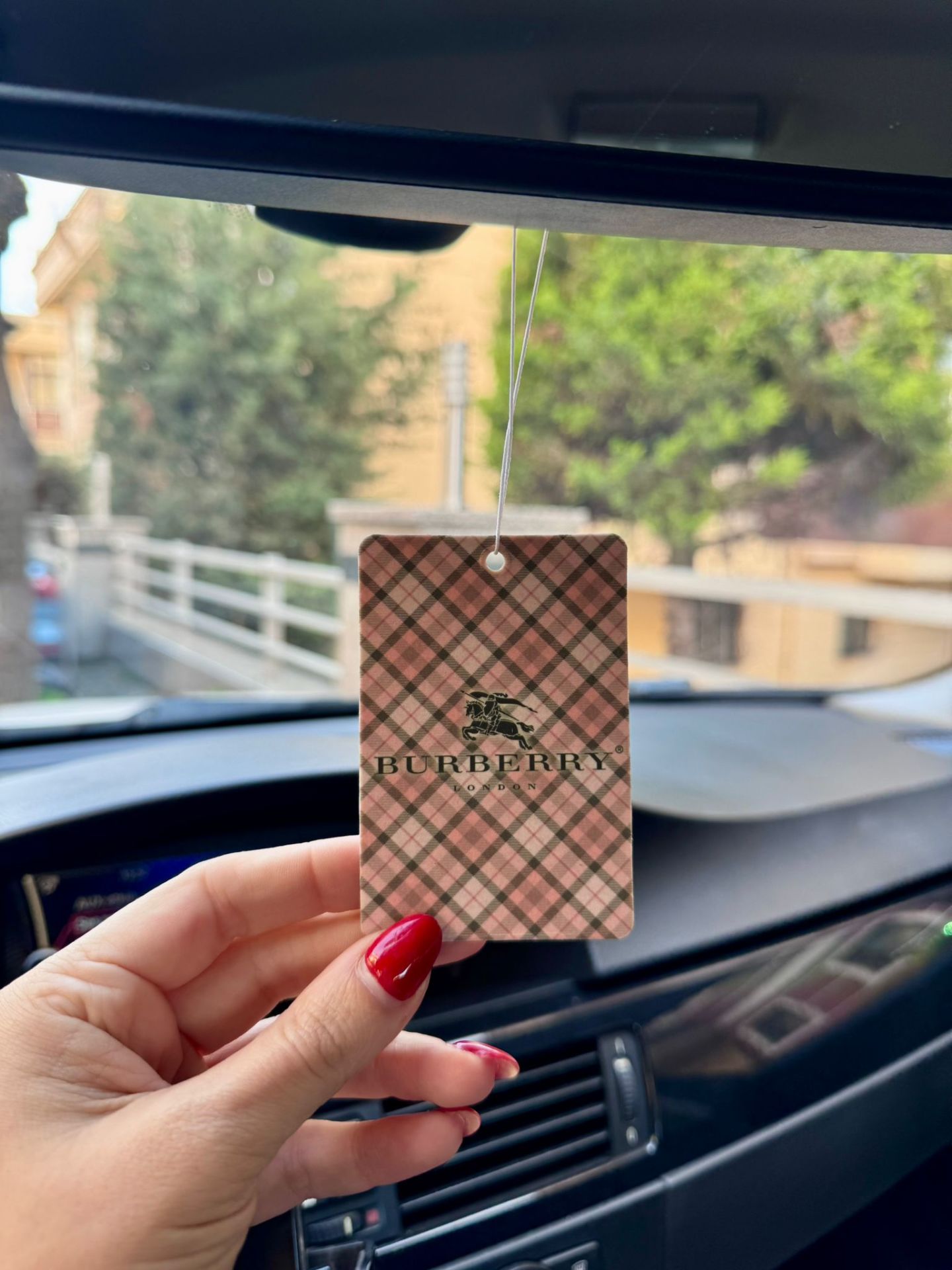 Burberry koku-2