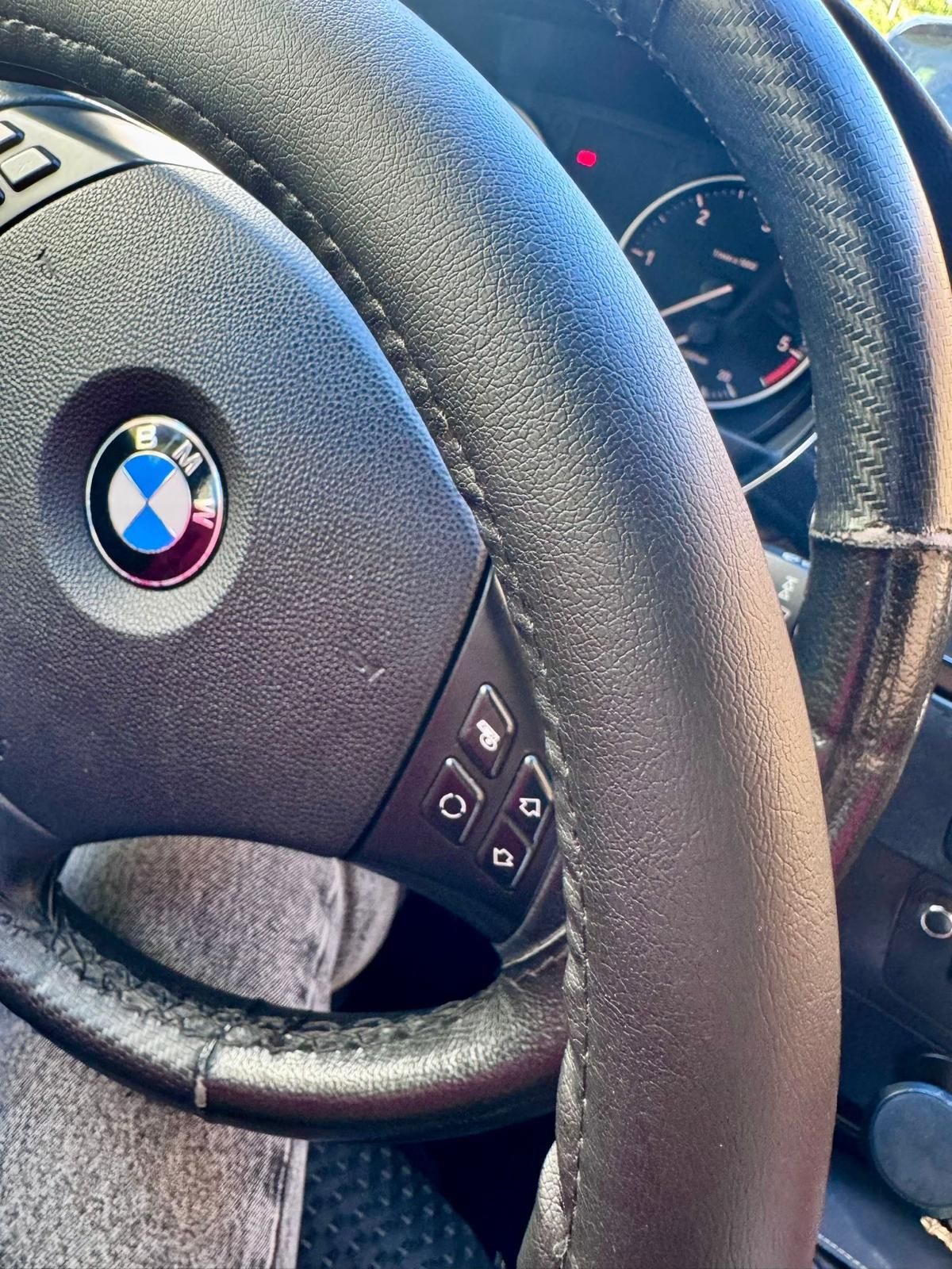 Siyah Direksiyon Kılıfı Ürünü
