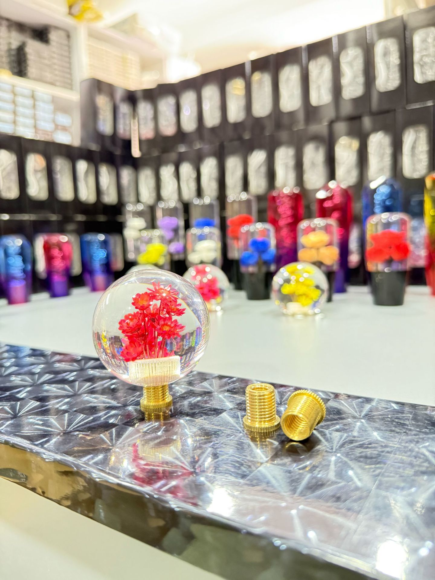 Yuvarlak çiçekli vites topuzu kırmızı