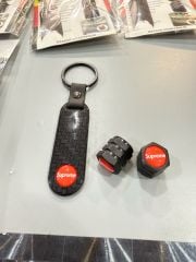 Supreme anahtarlıklı sibop kapağı