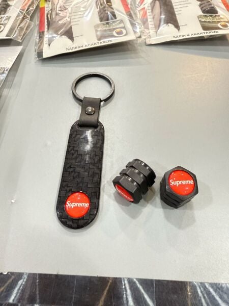 Supreme anahtarlıklı sibop kapağı