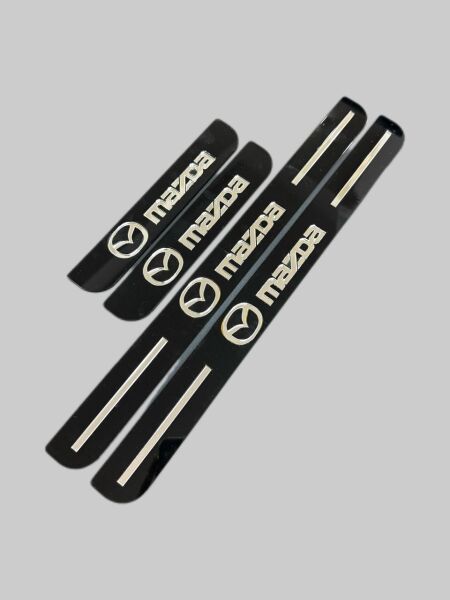 Mazda pleksi kapı eşiği